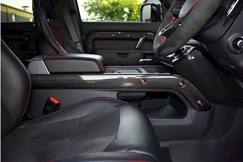 Urban Defender 110 V8 Carpathian Edition