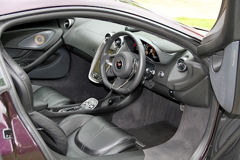570GT 3.8 V8