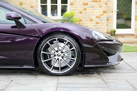 570GT 3.8 V8