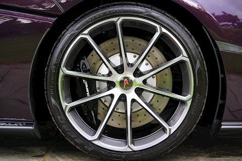 570GT 3.8 V8