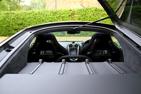 570GT 3.8 V8