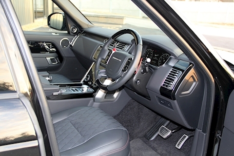 Range Rover SVAutobiography Dynamic Black with SVO Design Pack