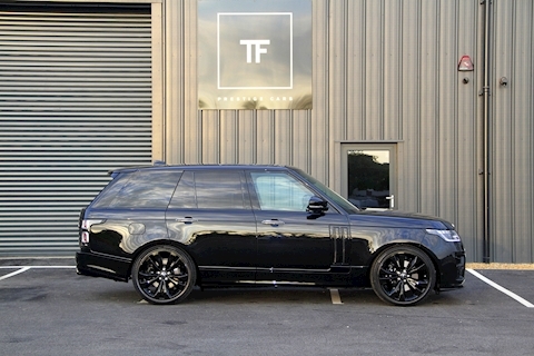 Range Rover SVAutobiography Dynamic Black with SVO Design Pack