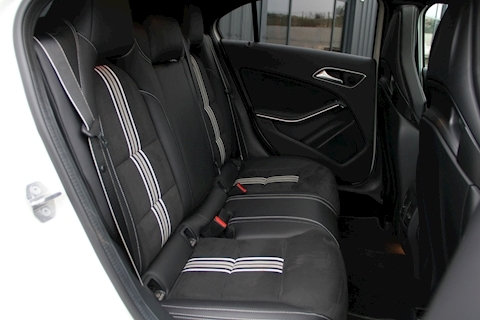 A250 AMG WhiteArt Edition (Premium) 2.0 DCT