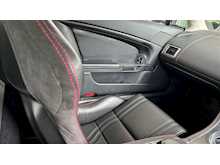 ASTON MARTIN V12 VANTAGE S FINIHSED IN PEARLSCENT WHITE