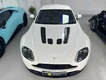 ASTON MARTIN V12 VANTAGE S FINIHSED IN PEARLSCENT WHITE