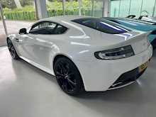 ASTON MARTIN V12 VANTAGE S FINIHSED IN PEARLSCENT WHITE