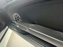 ASTON MARTIN V12 VANTAGE S FINIHSED IN PEARLSCENT WHITE