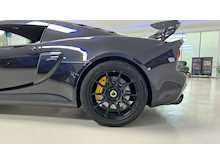 LOTUS EXIGE SPORT 410 FINISHED STARLIGHT BLACK WITH YELLOW DECALS