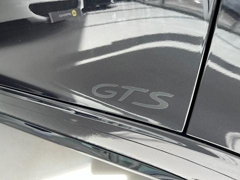 T 991 Carrera 4 GTS Coupe 3.0 Automatic Petrol