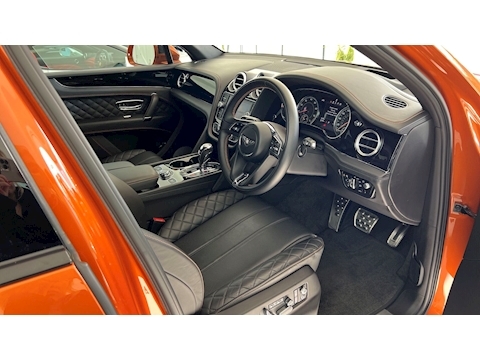 4.0 V8 SUV 5dr Petrol Auto 4WD Euro 6 (s/s) (550 ps)