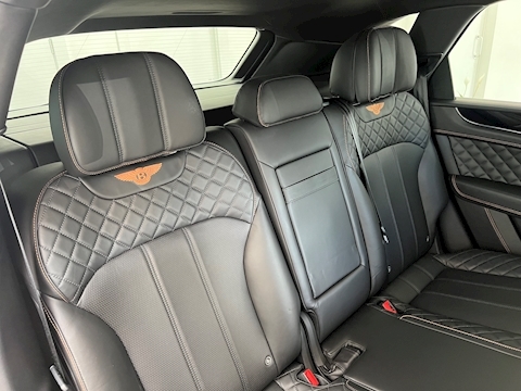 4.0 V8 SUV 5dr Petrol Auto 4WD Euro 6 (s/s) (550 ps)