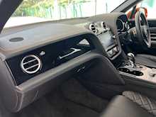 BENTLEY BENTAYGA V8 FINISHED IN ORANGE FLAME