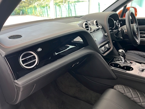 4.0 V8 SUV 5dr Petrol Auto 4WD Euro 6 (s/s) (550 ps)