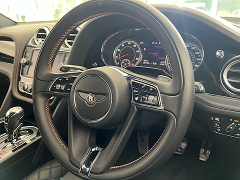 4.0 V8 SUV 5dr Petrol Auto 4WD Euro 6 (s/s) (550 ps)