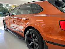 BENTLEY BENTAYGA V8 FINISHED IN ORANGE FLAME