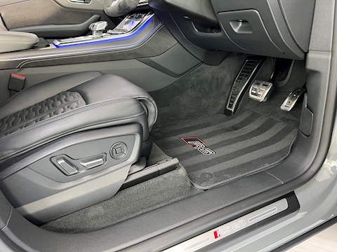 4.0 TFSI V8 Carbon Black SUV 5dr Petrol Tiptronic quattro Euro 6 (s/s) (600 ps)