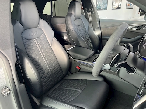 4.0 TFSI V8 Carbon Black SUV 5dr Petrol Tiptronic quattro Euro 6 (s/s) (600 ps)