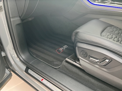 4.0 TFSI V8 Carbon Black SUV 5dr Petrol Tiptronic quattro Euro 6 (s/s) (600 ps)