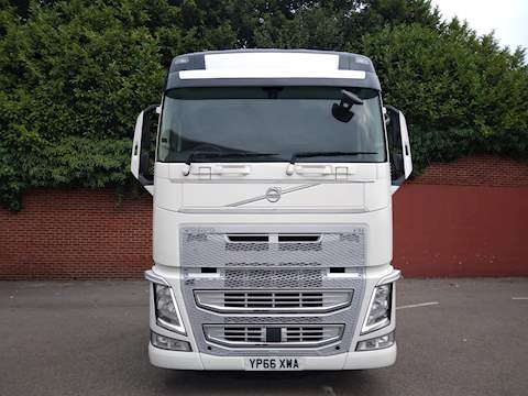 FH500bhp 6x2 Pusher Globetrotter Cab