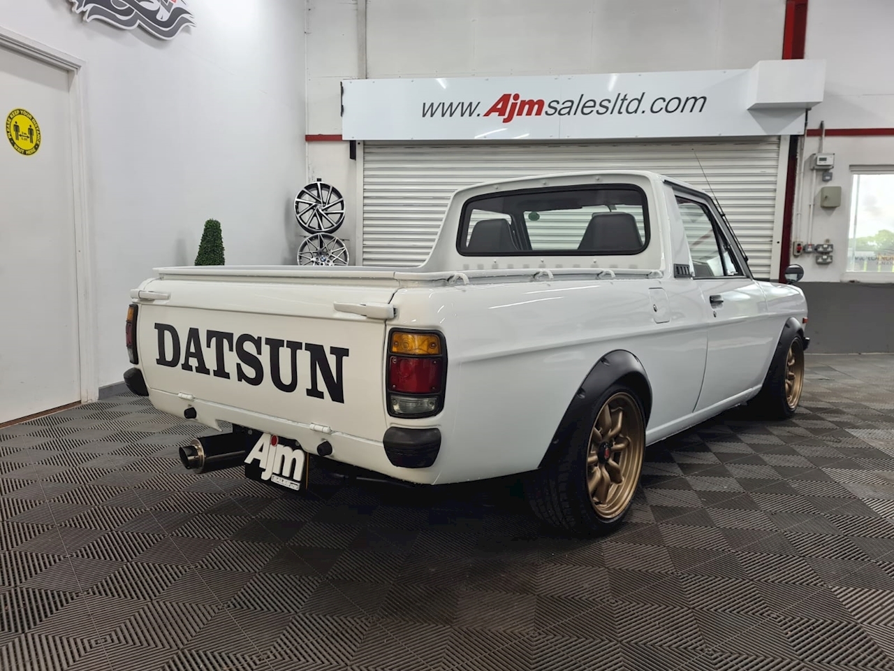 datsun b122