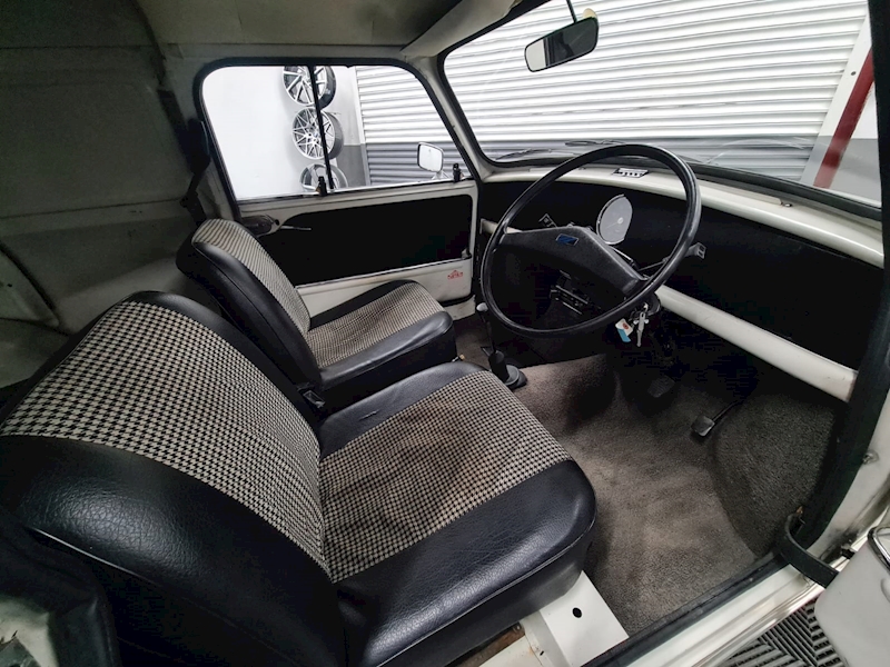 Mini Van Minivan 1275 Manual Petrol