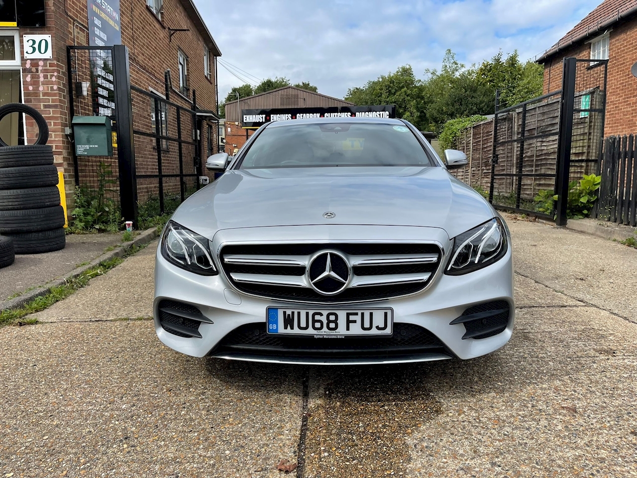 2.0 E350e 6.4kWh AMG Line Saloon 4dr Petrol Plug-in Hybrid G-Tronic+ (s/s) (299 ps)