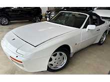 Porsche 944  