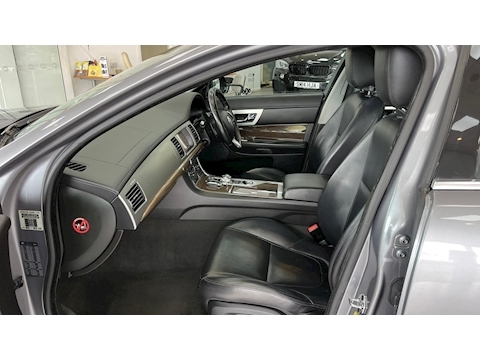 3.0d V6 Premium Luxury Saloon 4dr Diesel Automatic (169 g/km, 237 bhp)