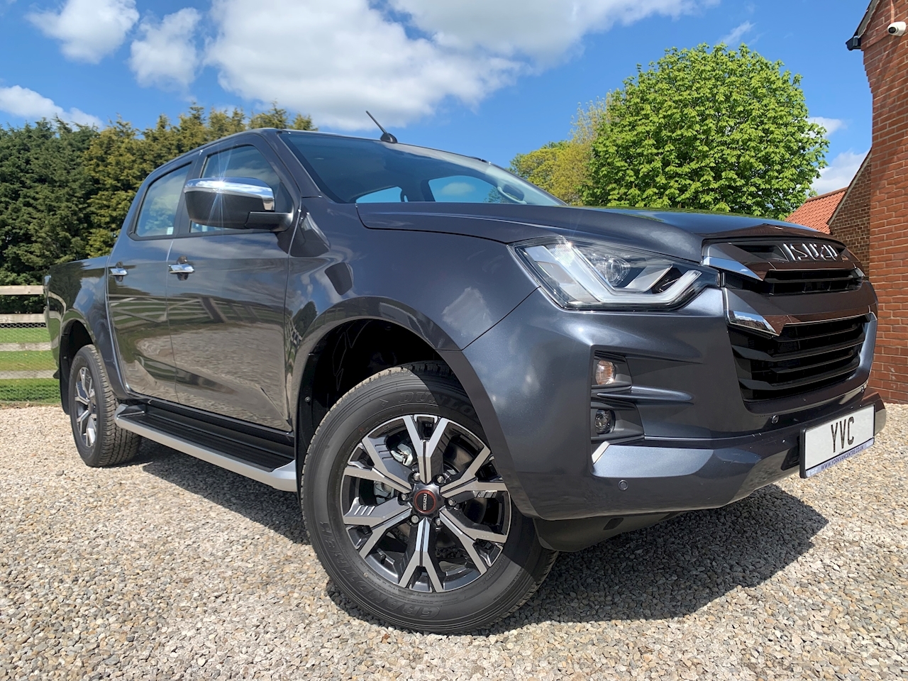 New 2023 Isuzu DMax DL40 D/C For Sale (N105057) York Van Centre