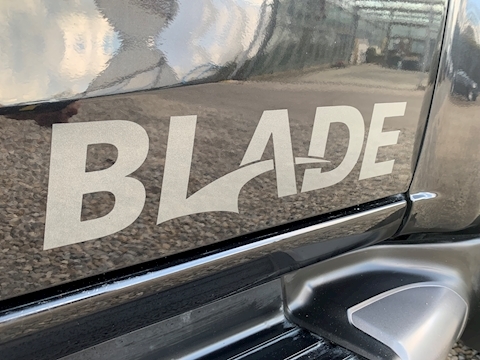 1.9 TD Blade Double Cab Pickup 4dr Diesel Auto 4WD Euro 6 (164 ps)