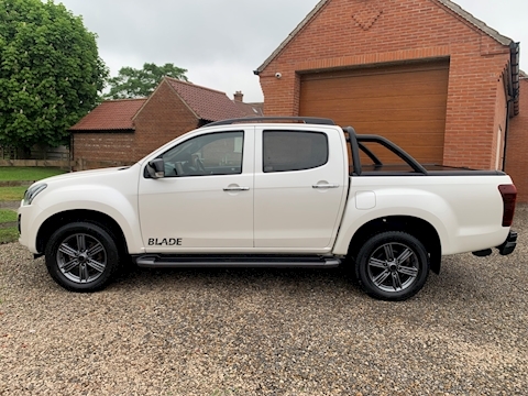 1.9 TD Blade Double Cab Pickup 4dr Diesel Manual 4WD Euro 6 (164 ps)