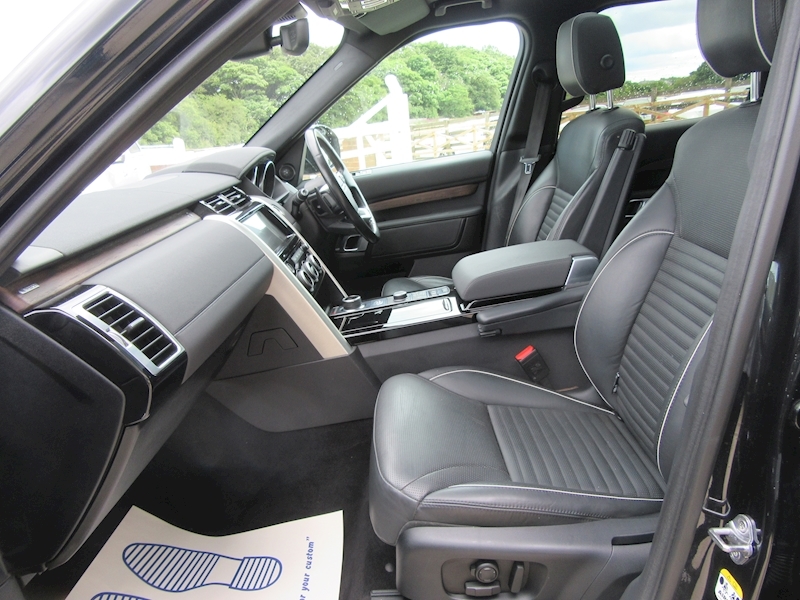 Land Rover Discovery TD V6 HSE - U374