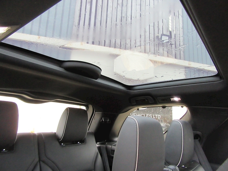 Land Rover Discovery TD V6 HSE - U374