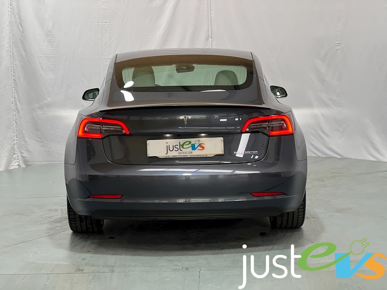 Performance Saloon 0.0 Automatic Electric