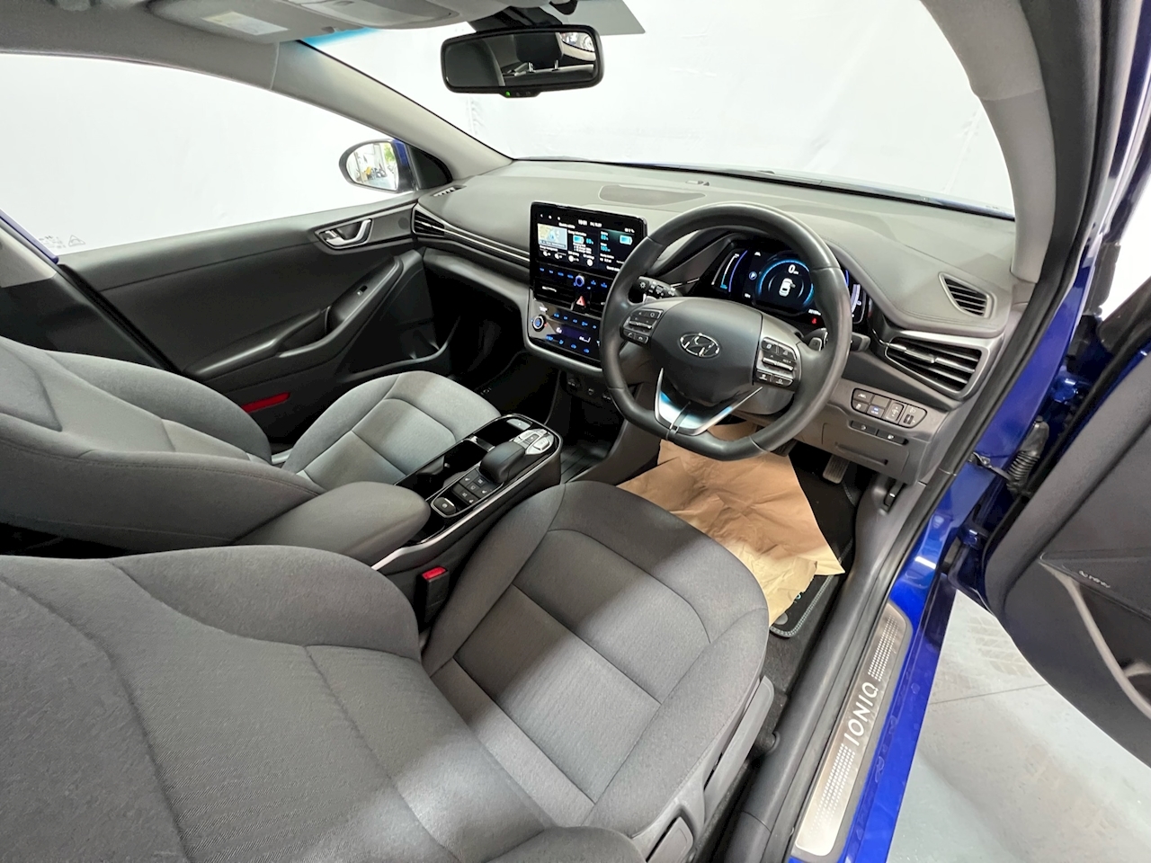38.3kWh Premium Hatchback 5dr Electric Auto (136 ps)