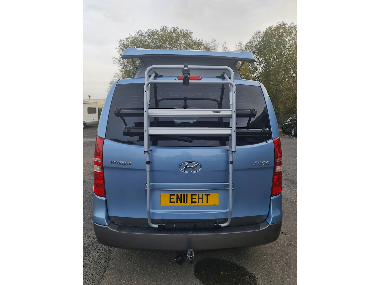 Hyundai i800 2025 bike rack