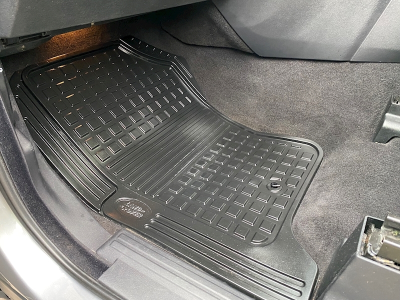 Land Rover Discovery 4 SD V6 HSE - U24