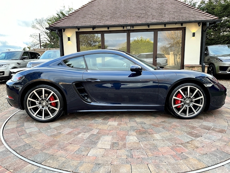 Porsche 718 Cayman, 2.5T S Coupe 2dr Petrol PDK Euro 6 (s/s) (350 ps)