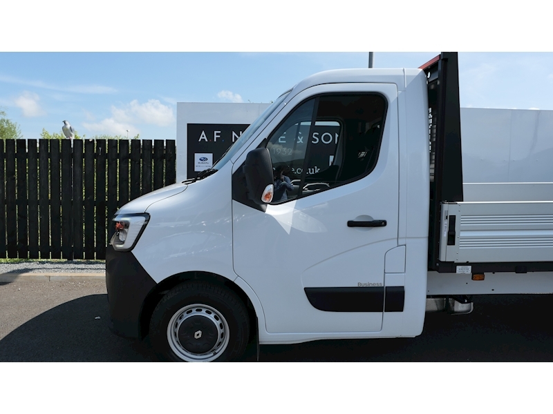 Renault 2.3 dCi 35 Business Dropside 4dr Diesel Manual RWD LWB Euro 6 (Rear Corner Pillars) (130 ps)