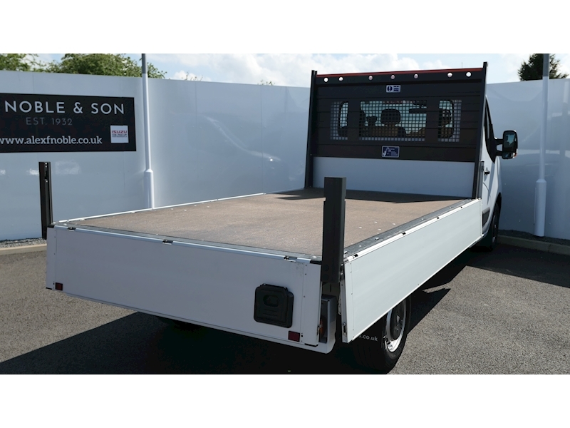 Renault 2.3 dCi 35 Business Dropside 4dr Diesel Manual RWD LWB Euro 6 (Rear Corner Pillars) (130 ps)