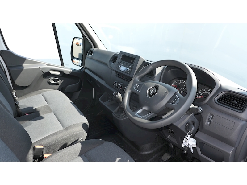 Renault 2.3 dCi 35 Business Dropside 4dr Diesel Manual RWD LWB Euro 6 (Rear Corner Pillars) (130 ps)