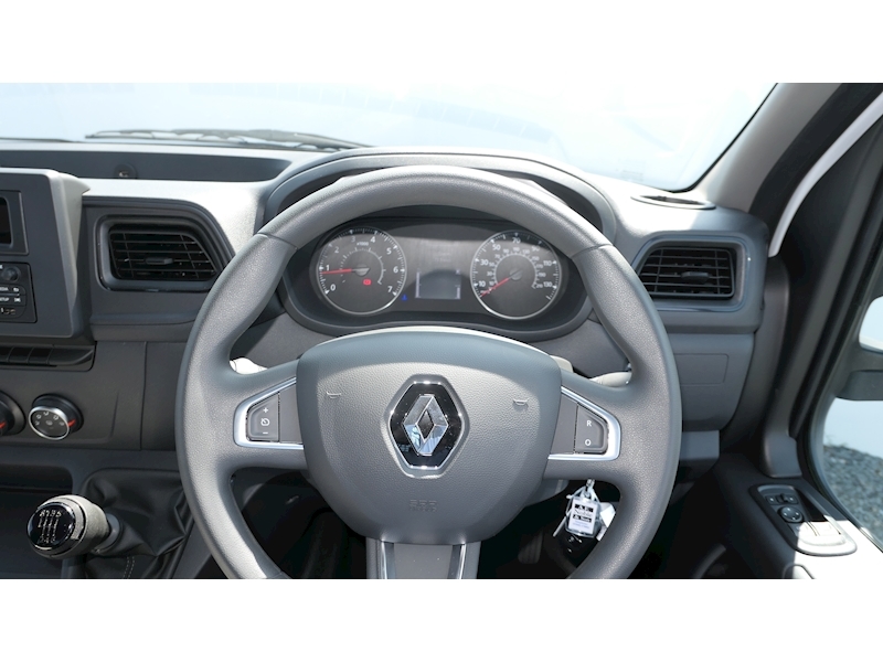 Renault 2.3 dCi 35 Business Dropside 4dr Diesel Manual RWD LWB Euro 6 (Rear Corner Pillars) (130 ps)