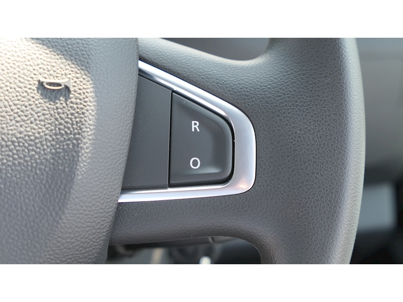 Renault 2.3 dCi 35 Business Dropside 4dr Diesel Manual RWD LWB Euro 6 (Rear Corner Pillars) (130 ps)