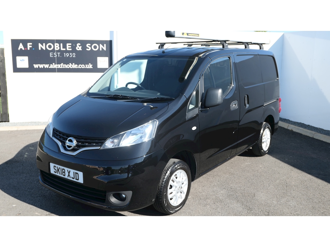 Nissan deals nv200 tekna