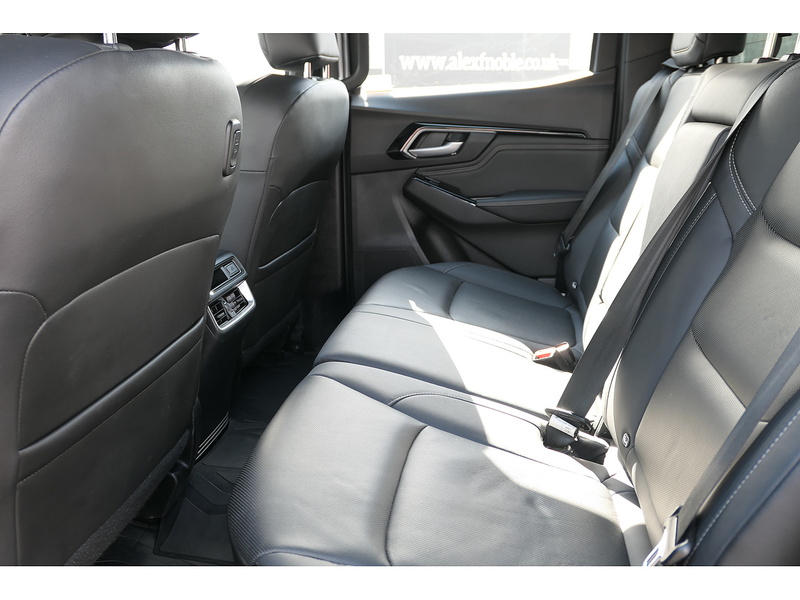 Isuzu 1.9 TD V-Cross Pickup Double Cab 4dr Diesel Auto 4WD Euro 6 (s/s) (164 ps)