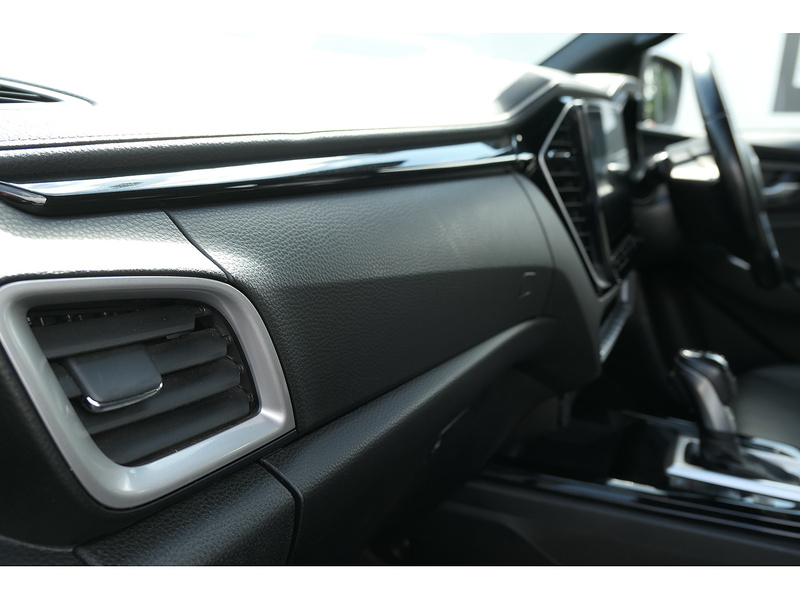 Isuzu 1.9 TD V-Cross Pickup Double Cab 4dr Diesel Auto 4WD Euro 6 (s/s) (164 ps)