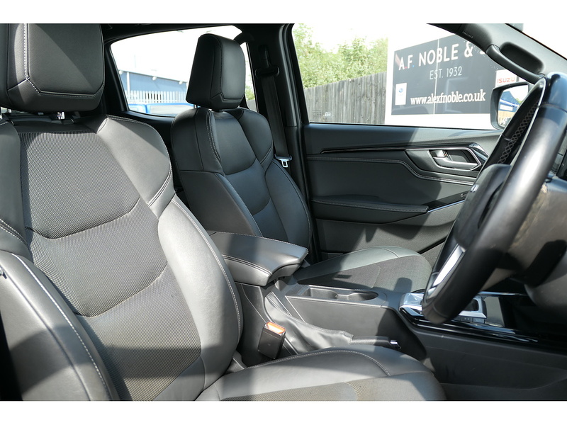 Isuzu 1.9 TD V-Cross Pickup Double Cab 4dr Diesel Auto 4WD Euro 6 (s/s) (164 ps)