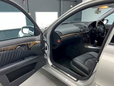 E500 Avantgarde 5.0 4dr Saloon Automatic Petrol
