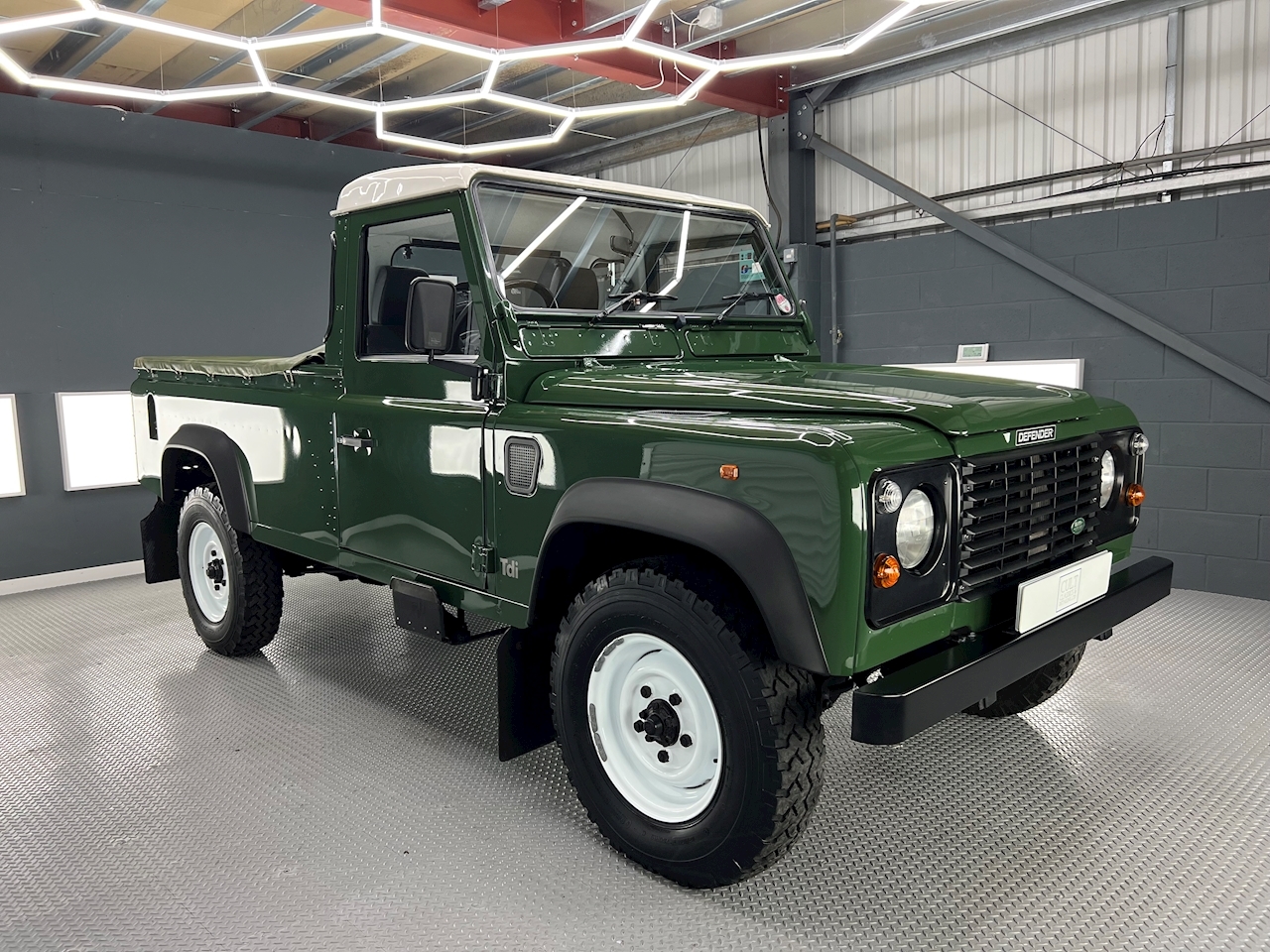 Used 1997 Land Rover Defender 110 Single Cab P/U Lwb For Sale in Gloucs ...